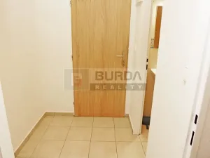 Pronájem bytu 1+kk, Neratovice, 26 m2