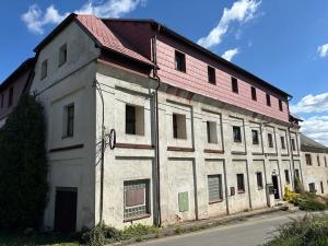 Prodej podílu ubytování, Týnec, 1050 m2