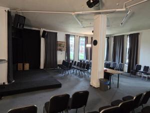 Prodej obchodního prostoru, Praha - Černý Most, Dygrýnova, 140 m2