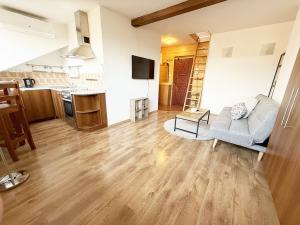 Pronájem bytu 1+1, Olomouc, Jeremenkova, 31 m2