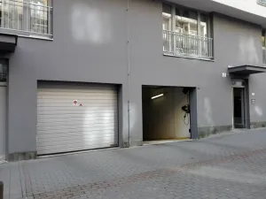 Pronájem garážového stání, Brno, Cihlářská, 18 m2