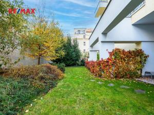 Pronájem bytu 2+kk, Praha - Holešovice, Komunardů, 68 m2