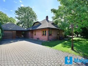 Prodej rodinného domu, Chrášťany, V Zahradách, 213 m2