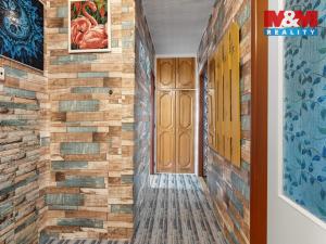 Prodej bytu 3+1, Jesenice, Školní, 55 m2