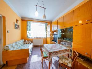 Prodej rodinného domu, Hluboké, 107 m2