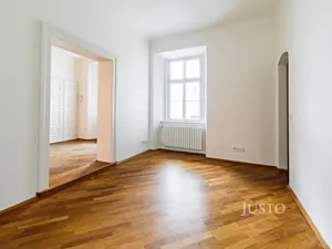 Pronájem bytu 4+1, Praha, Vlašská, 170 m2