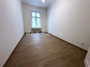 Pronájem bytu 3+1, Praha - Malá Strana, Plaská, 91 m2