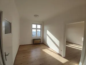 Pronájem bytu 3+1, Praha - Libeň, Pod Vlachovkou, 84 m2