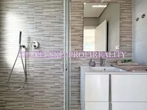 Prodej vily, Torrevieja, Španělsko, 100 m2