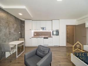 Pronájem bytu 1+kk, Praha - Vinohrady, Lucemburská, 31 m2