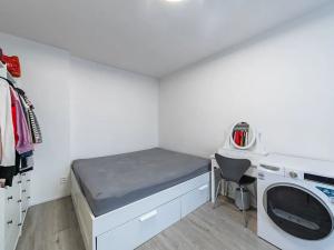 Prodej bytu 1+kk, Praha - Smíchov, Lidická, 21 m2