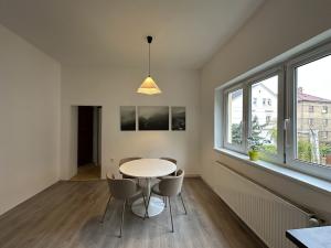 Prodej bytu 3+1, Děčín - Děčín VI-Letná, J. z Poděbrad, 71 m2