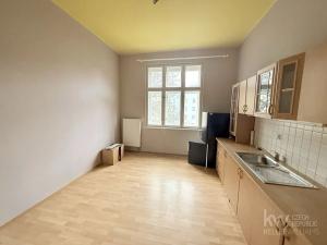 Pronájem bytu 4+1, Plzeň, náměstí Českých bratří, 46 m2