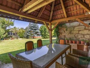 Prodej rodinného domu, Nevřeň, 200 m2