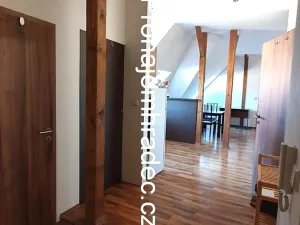 Pronájem bytu 2+kk, Hradec Králové, Okružní, 62 m2