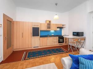 Pronájem bytu 3+kk, Praha - Smíchov, Zborovská, 76 m2