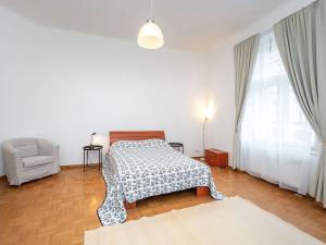 Pronájem bytu 3+kk, Praha - Smíchov, Zborovská, 76 m2