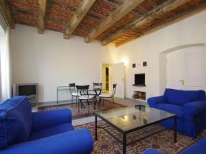 Pronájem bytu 3+1, Praha - Malá Strana, Hroznová, 73 m2