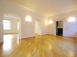 Pronájem bytu 4+1, Praha - Malá Strana, Vlašská, 184 m2