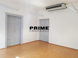 Pronájem kanceláře, Praha - Smíchov, Štefánikova, 70 m2