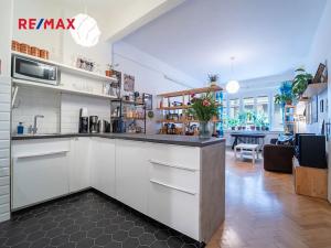 Prodej bytu 2+kk, Praha - Holešovice, Veverkova, 58 m2