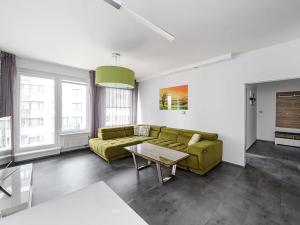 Pronájem bytu 2+kk, Praha - Hlubočepy, Hugo Haase, 67 m2