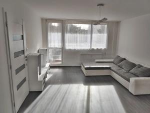 Pronájem bytu 3+1, Jablonec nad Nisou, Mládí, 72 m2