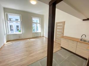 Pronájem bytu 2+kk, Praha - Smíchov, Rozkošného, 40 m2