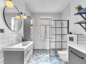 Prodej rodinného domu, Velim, Palackého, 270 m2