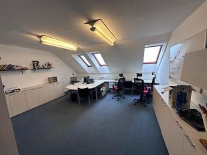 Pronájem kanceláře, Praha - Žižkov, Žerotínova, 31 m2