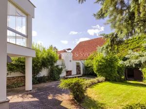 Prodej ubytování, Křižanov, Benešovo náměstí, 530 m2