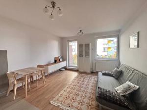 Pronájem bytu 1+kk, Praha - Stodůlky, Svitákova, 6778 m2