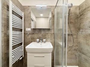 Pronájem bytu 2+kk, Praha - Motol, Brdlíkova, 46 m2