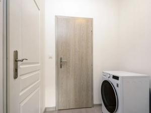 Pronájem bytu 2+kk, Praha - Vršovice, Košická, 36 m2