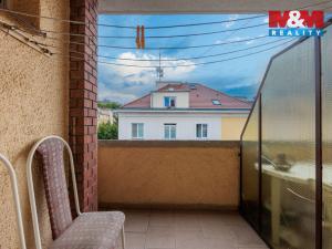 Prodej bytu 1+1, Karlovy Vary, K. Čapka, 36 m2