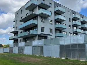 Prodej garážového stání, Praha, Návarovská, 13 m2