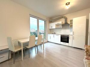 Pronájem bytu 2+kk, Praha - Malešice, Počernická, 60 m2