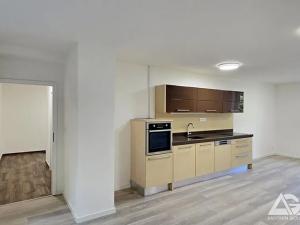 Prodej bytu 3+kk, Praha - Hlubočepy, Pod Žvahovem, 100 m2