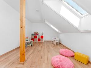 Prodej rodinného domu, Mikulov, Dukelská, 170 m2