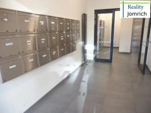 Pronájem bytu 2+kk, Liberec, Vítězná, 60 m2