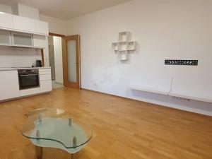 Pronájem bytu 2+kk, Praha - Holešovice, Dělnická, 64 m2
