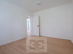 Pronájem bytu 3+kk, Praha - Libeň, Na Okrouhlíku, 74 m2