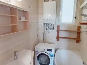 Pronájem bytu 1+1, Praha - Holešovice, Komunardů, 39 m2