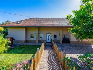 Prodej rodinného domu, Mnichovice, Myšlínská, 321 m2