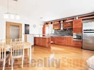 Prodej bytu 3+kk, Praha, Jeřabinová, 92 m2