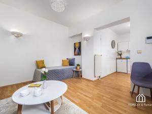 Prodej bytu 1+kk, Praha - Kbely, Toužimská, 29 m2