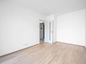 Pronájem bytu 2+kk, Praha - Libeň, Vojenova, 61 m2