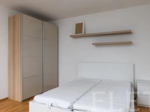 Pronájem bytu 1+kk, Praha - Jinonice, Pod stolovou horou, 42 m2