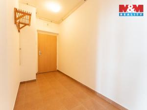 Prodej bytu 2+kk, Praha - Kyje, Pelušková, 52 m2