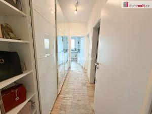 Pronájem bytu 3+kk, Praha - Hloubětín, Saarinenova, 80 m2